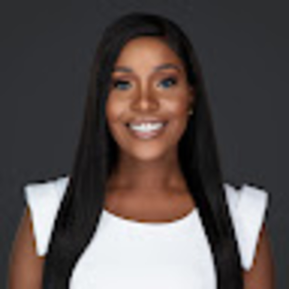 Meet your Posher, Dina